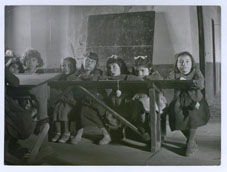 Imagen de niñas de la escuela municipal Leon Diecinueve